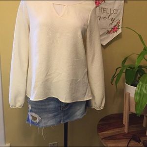 Cream Xhilaration cut out blouse medium